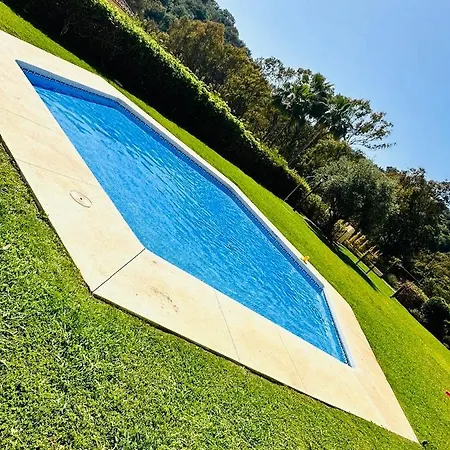 Penthouse Au Calme Avec Vue Nature Environnante Et Tres Grandes Terrasses Apartmán *