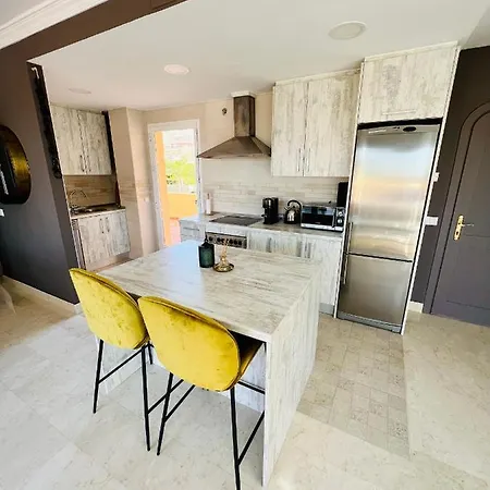 Penthouse Au Calme Avec Vue Nature Environnante Et Tres Grandes Terrasses Apartmán *