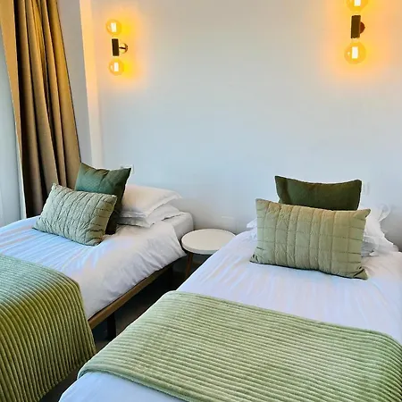 Penthouse Au Calme Avec Vue Nature Environnante Et Tres Grandes Terrasses Marbella