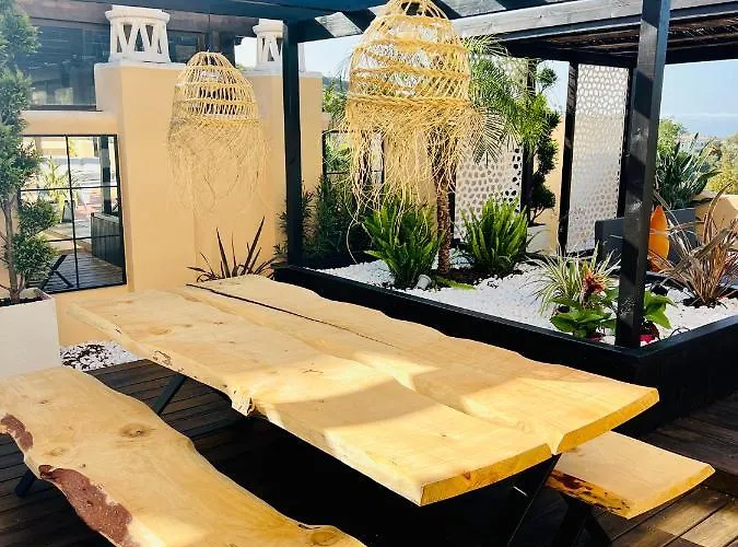 Kata Luxury Penthouse 公寓