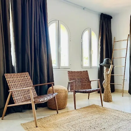 Appartement Penthouse Au Calme Avec Vue Nature Environnante Et Tres Grandes Terrasses